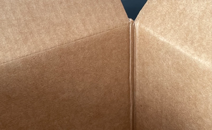 Kraftliner 200 g/m² contrecollé sur une cannelure E brune